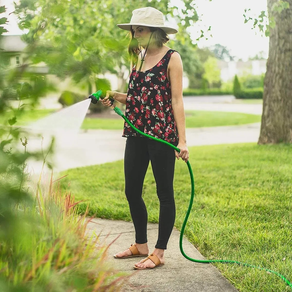 100Ft/30M Magic Hose Pipe | Expandable Garden Hose with Spray Gun | Flexible Water Hose for Car Washing, Pool Filling, and Plant Watering Image
