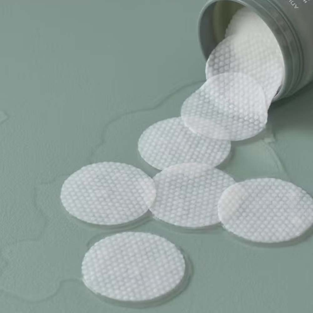 ANUA Heartleaf 77% Soothing Toner Pads. Gentle exfoliating & calming cotton pads for sensitive, troubled skin pads. Image